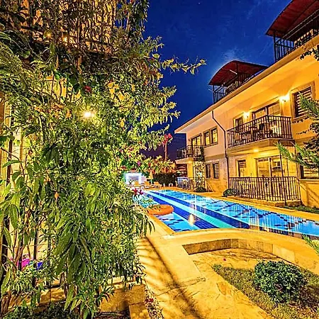 فندق Yasam Park 4*